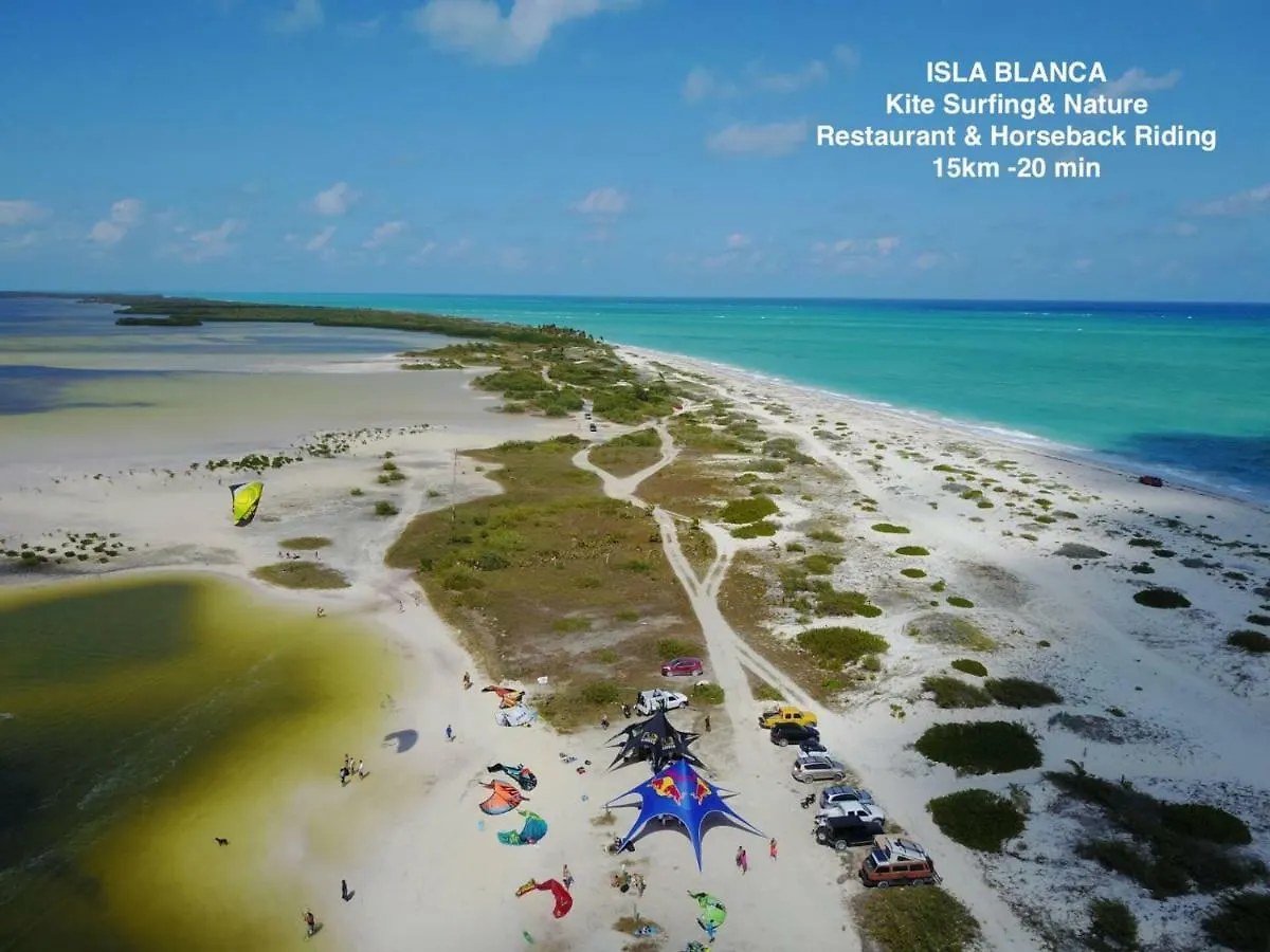 Chata Vila Cabana Zacilha Punta Sam Cancún Mexiko